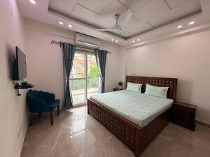 Bedroom in 4 BHK Builder Floor at Sector 9 – for Rent