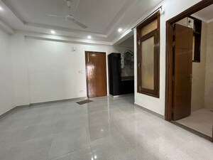 Room in 2 BHK Apartment at Palm Residency Chhatarpur, Chattarpur – for Rent
