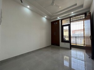 Room in 2 BHK Apartment at Palm Residency Chhatarpur, Chattarpur – for Rent
