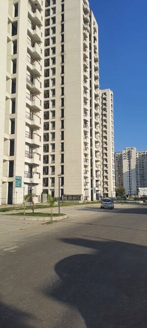 3.5 BHK Apartment – Exterior View View at Jaypee Kensington Park Apartments, Sector 133 - for Sale