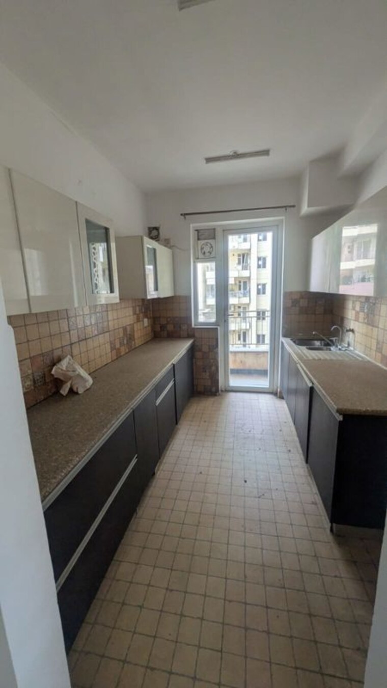 Kitchen, supertech-araville 3 Bedroom 1850 Sq.Ft. Apartment In Sector 79 Gurgaon 10393457