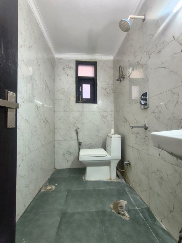 Bathroom, neb sarai 2 Bedroom 850 Sq.Ft. Builder Floor In Neb Sarai Delhi 10393503
