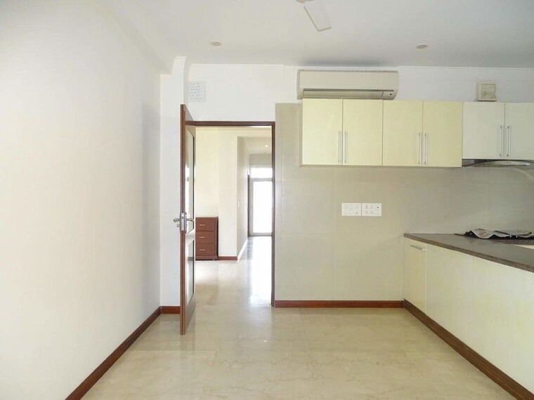 Room, dlf phase i 3 Bedroom 500 Sq.Yd. Builder Floor In Dlf Phase I Gurgaon 10393522