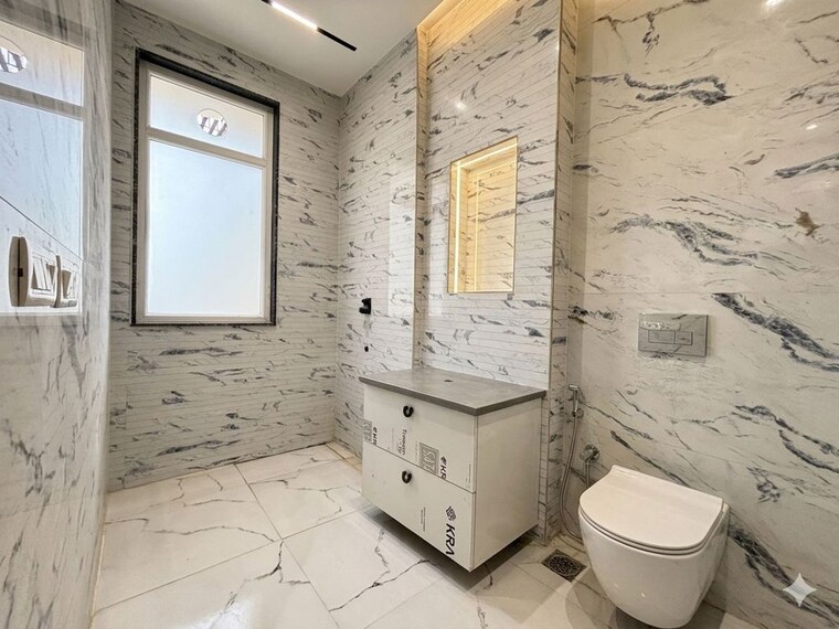 Bathroom, s-s-southend 4 Bedroom 311 Sq.Yd. Builder Floor In Sector 49 Gurgaon 10393534