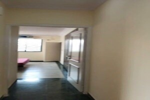 Room in 2 BHK Apartment at Hiranandani Estate Oxford, Ghodbunder Road – for Rent