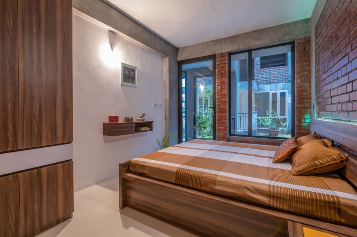 Studio+ Pooja Room Independent House For Rent in Sector 15