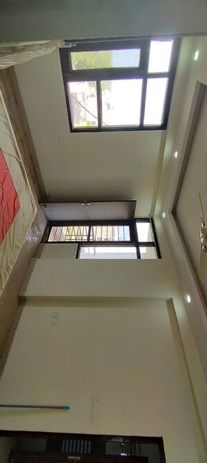 Room in 3.5 BHK Apartment at Vardhman Imperial Height, Gandhi Path – for Rent