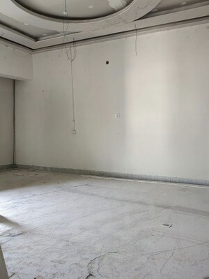 Room in 3 BHK Apartment at Srijan Natura, New Alipore – for Rent