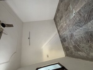 Room in 3 BHK Villa at Veer Savarkar Nagar – for Rent