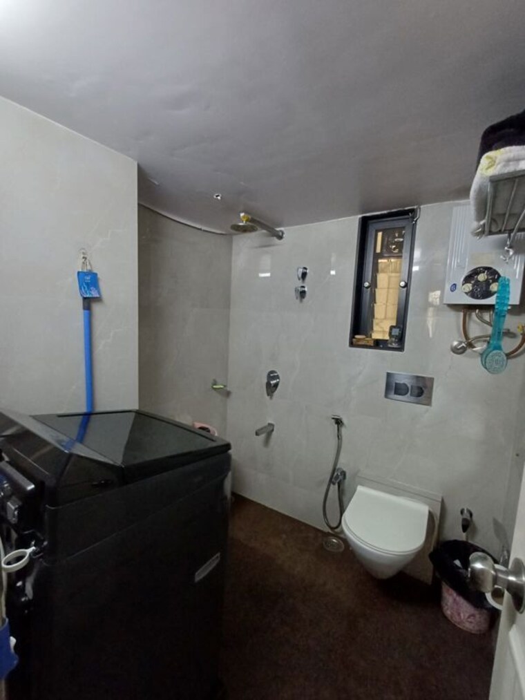 Bathroom, pareira-nagar-chs 2 Bedroom 725 Sq.Ft. Apartment In Ganeshwadi Thane 10393615