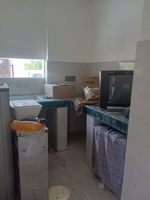 Kitchen in 1.5 BHK Apartment at Mayur Vihar – for Rent
