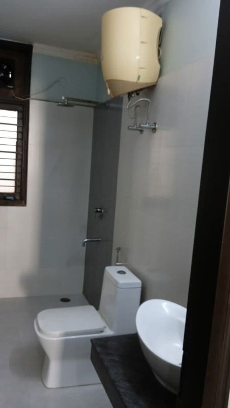 Bathroom, sector 10 2 Bedroom 1415 Sq.Ft. Independent House In Sector 10 Gurgaon 10393627