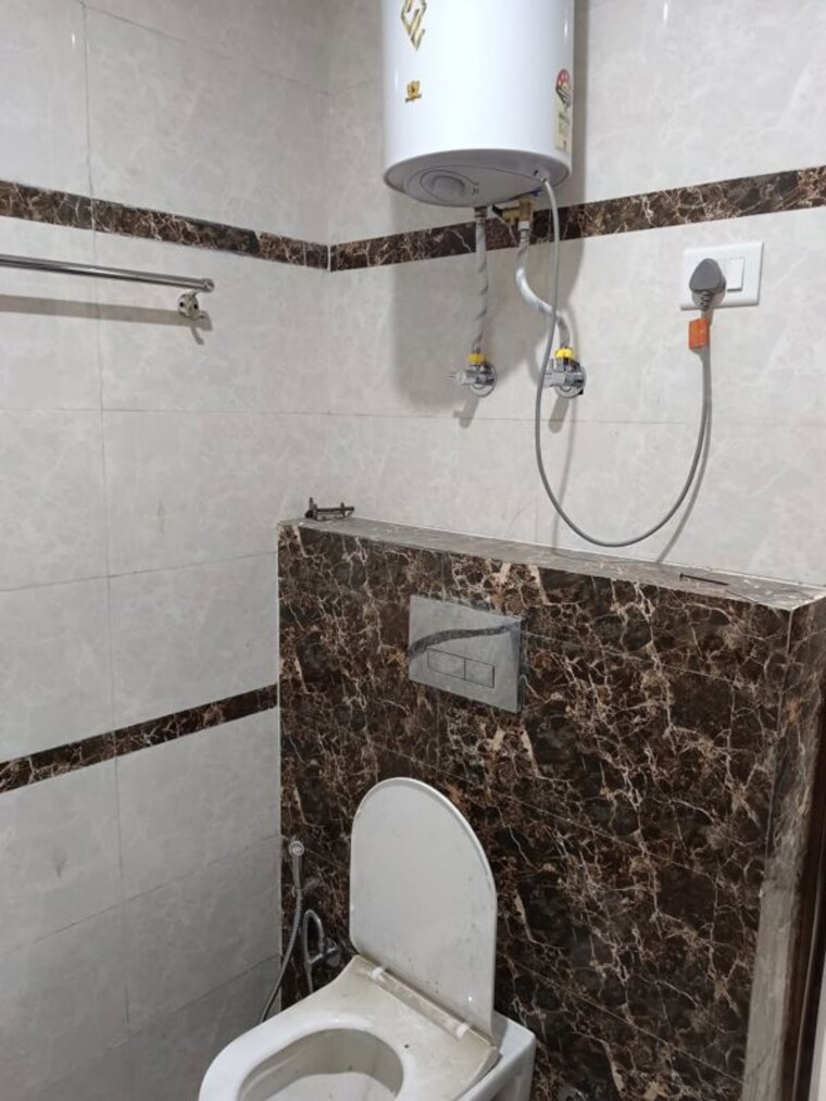 Bathroom, sector 10 2 Bedroom 1415 Sq.Ft. Independent House In Sector 10 Gurgaon 10393627