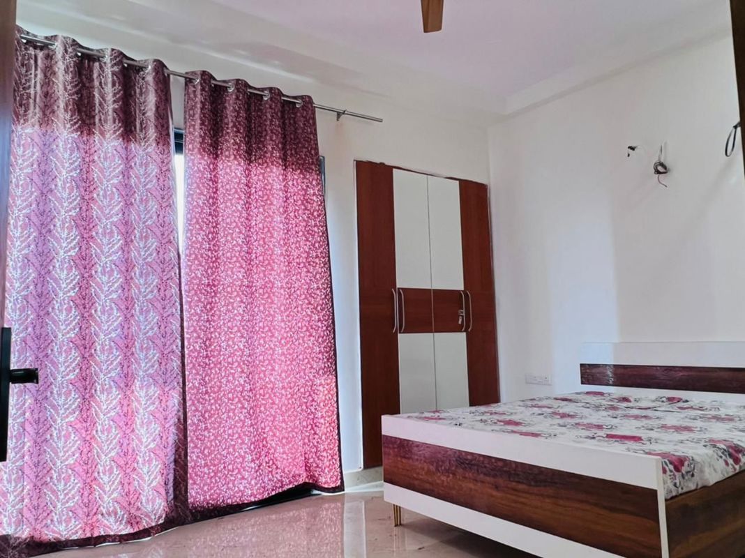2 BHK + Pooja Room Independent House For Rent in Sector 10