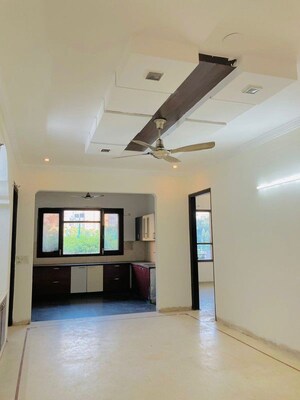 Room in 2 BHK Independent House at Sector 10 – for Rent