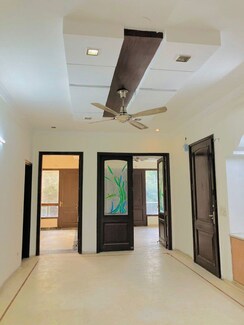 2 BHK + Pooja Room Independent House For Rent in Sector 10