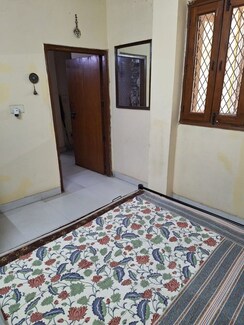 3 BHK Builder Floor For Rent in South Extension II