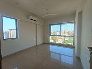 Room in 3 BHK Apartment at Blue Diamond CHS, Chembur – for Rent