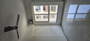 Room in 2 BHK Apartment at Gulmohar Skypark, Dhanori – for Rent