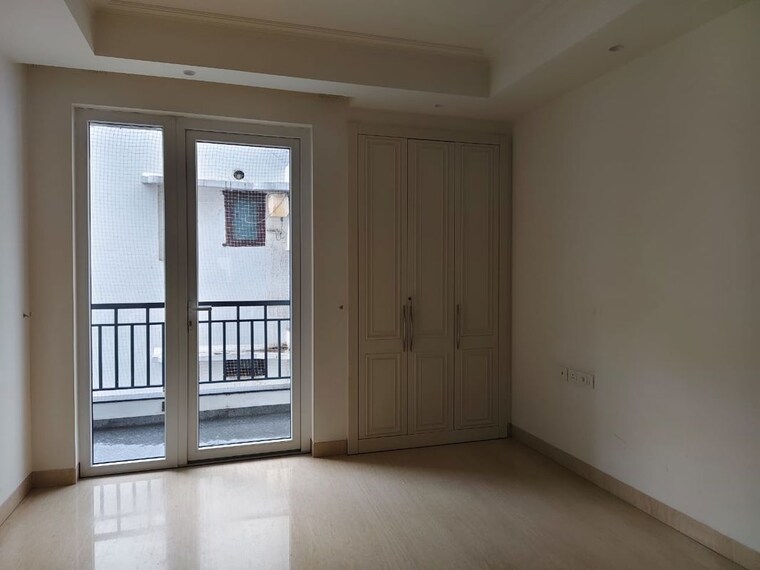Room, dlf phase i 2 Bedroom 500 Sq.Yd. Builder Floor In Dlf Phase I Gurgaon 10393669