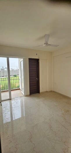 3.5 BHK + Basement Builder Floor For Sale in Smart World Gems