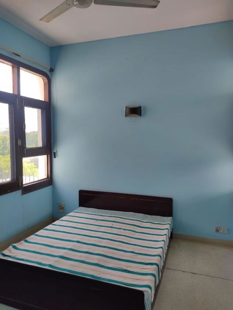 Room, dlf phase i 4 Bedroom 500 Sq.Yd. Builder Floor In Dlf Phase I Gurgaon 10393681