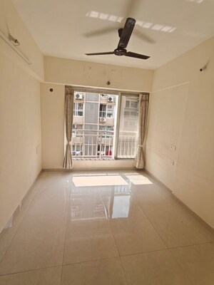 Room in 1.5 BHK Apartment at Drushti Sapphire, Ghatkopar East – for Rent