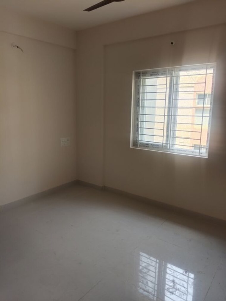 Room, krishna-residency-kadubeesanahalli 1 Bedroom 550 Sq.Ft. Apartment In Kadubeesanahalli Bangalore 10393734