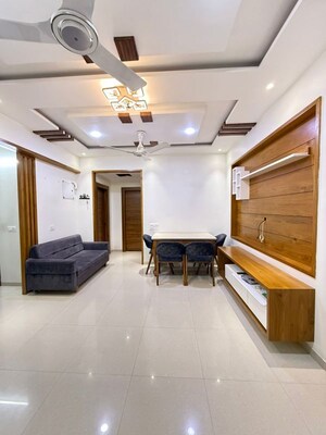 Team Area in 3 BHK Apartment at Makarba – for Rent