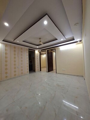 Room in 3 BHK Apartment at Chattarpur – for Rent