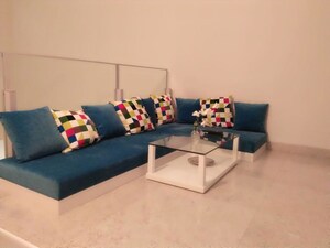 Furnished Amenities in 3 BHK Apartment at Unitech Harmony, Sector 50 – for Rent