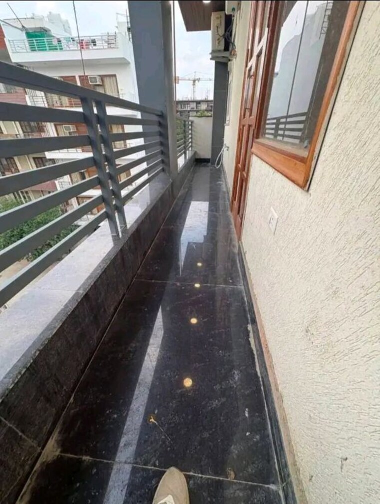 Balcony, chattarpur 1 Bedroom 500 Sq.Ft. Apartment In Chattarpur Delhi 10393808