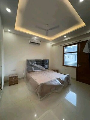 Bedroom in 1 BHK Apartment at Chattarpur – for Rent