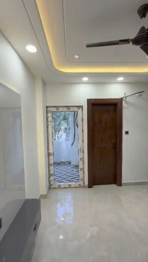 Room in 3 BHK Builder Floor at Fidato Honour Homes, Sector 89 – for Rent