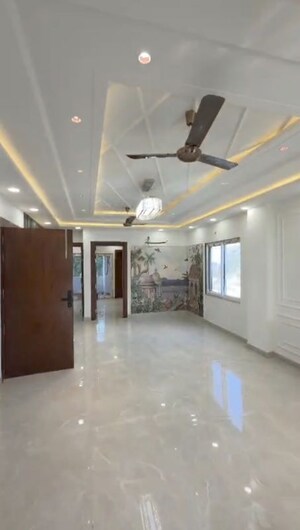 Room in 3 BHK Builder Floor at Fidato Honour Homes, Sector 89 – for Rent