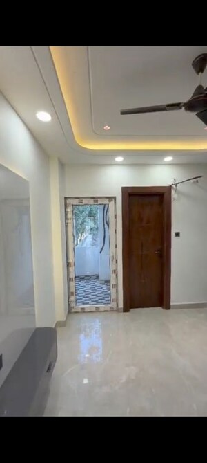 Room in 3 BHK Builder Floor at Fidato Honour Homes, Sector 89 – for Rent