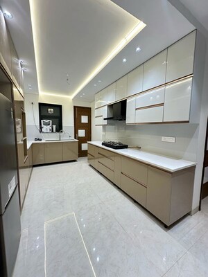 Kitchen in 3 BHK Builder Floor at Sector 10 – for Rent