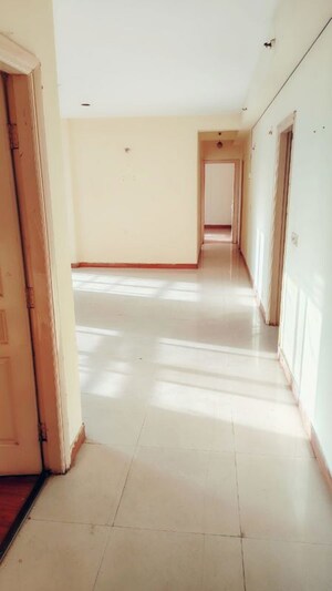 Dining Room in 3 BHK Apartment at Omaxe Hills, Sector 43 – for Rent