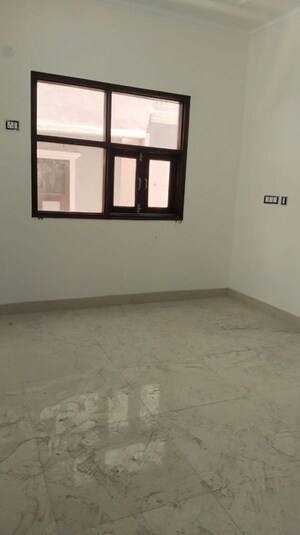 Room in 2 BHK Builder Floor at Malviya Nagar – for Rent