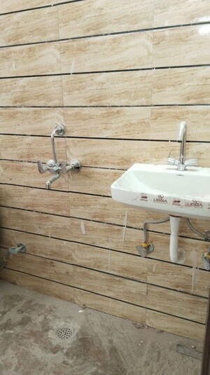 Furnished Amenities in 2 BHK Builder Floor at Malviya Nagar – for Rent