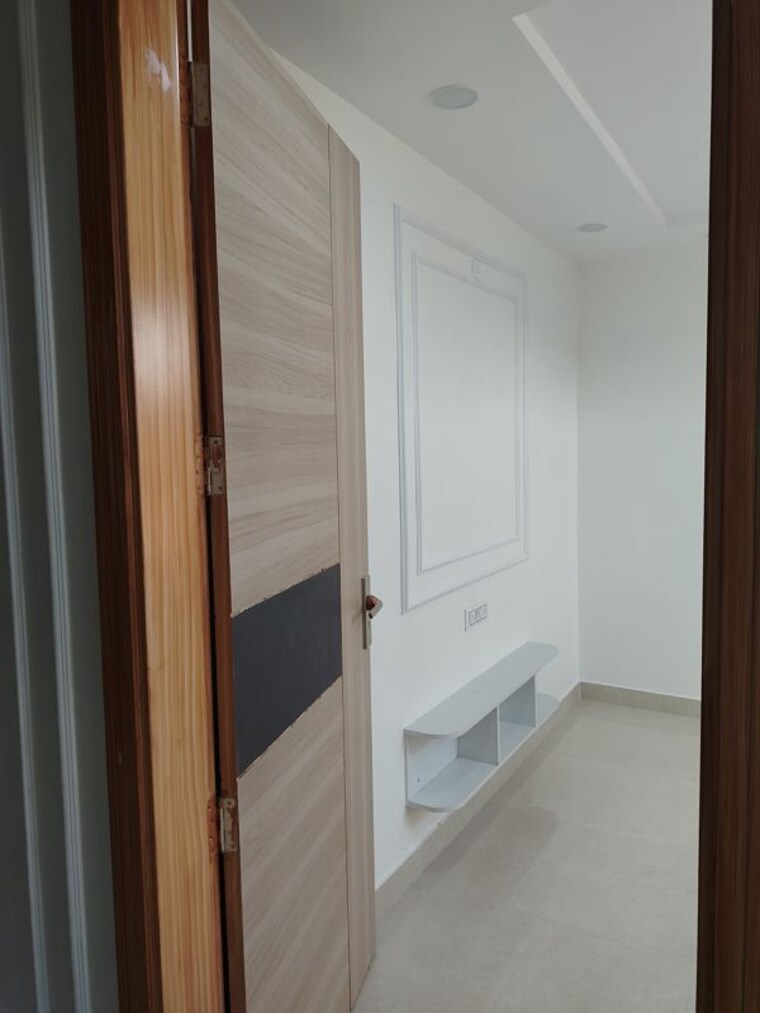 Room, uttam nagar west 2 Bedroom 50 Sq.Yd. Builder Floor In Uttam Nagar West Delhi 10393862
