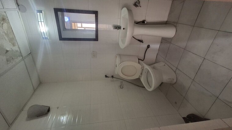 Bathroom, supertech-cape-town 2.5 Bedroom 1150 Sq.Ft. Apartment In Sector 74 Noida 10393871