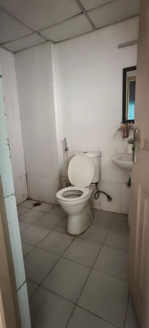 Bathroom in 2.5 BHK Apartment at Supertech Cape Town, Sector 74 – for Rent