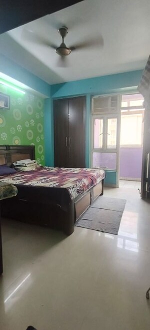Bedroom in 2.5 BHK Apartment at Supertech Cape Town, Sector 74 – for Rent