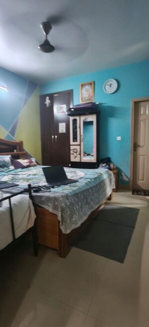 Living Room in 2.5 BHK Apartment at Supertech Cape Town, Sector 74 – for Rent