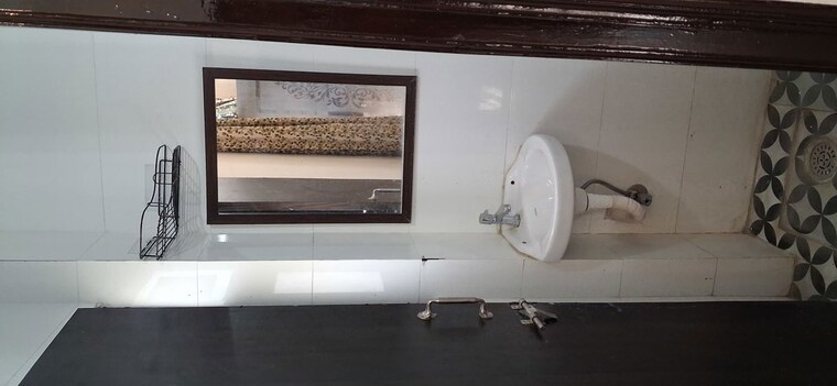 Bathroom, sector 56 2 Bedroom 1200 Sq.Ft. Builder Floor In Sector 56 Gurgaon 10393879