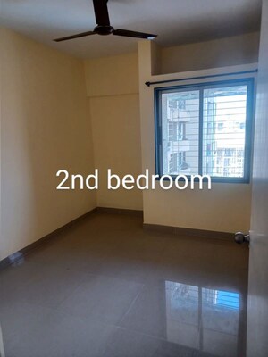 Bedroom in 1.5 BHK Apartment at Hubtown Greenwoods D Wing, Vartak Nagar – for Rent