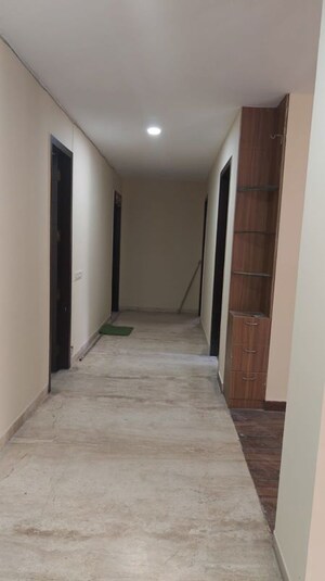 Building Lobby in 2 BHK Builder Floor at Sector 52 – for Rent