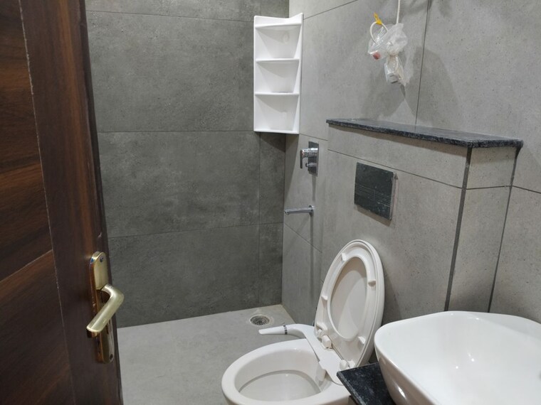 Bathroom, hlp-palmillas 3 Bedroom 1650 Sq.Ft. Apartment In Vip Road Zirakpur 10393885