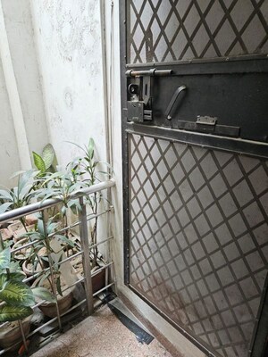 Balcony in 1 BHK Builder Floor at Greater Kailash I – for Rent